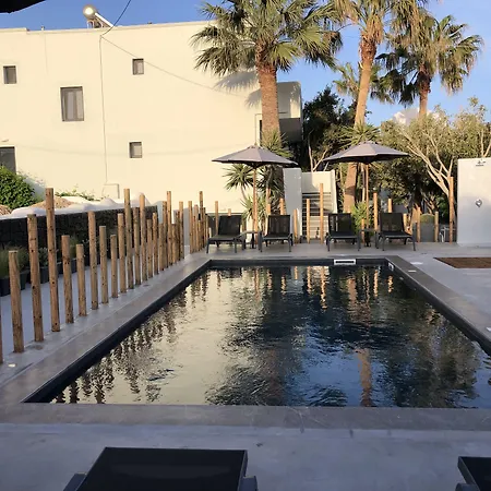 Dragonfly Aparthotel Kamari (Santorini)