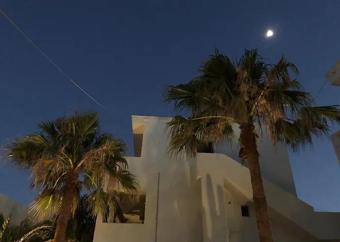 Dragonfly Kamari (Santorini)