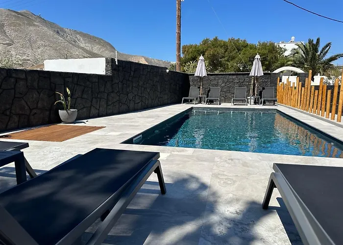 Dragonfly 4* Kamari (Santorini)