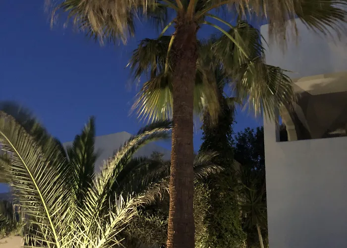 Dragonfly 4* Kamari (Santorini)