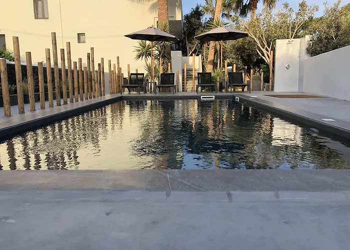 Aparthotel Dragonfly Kamari (Santorini)