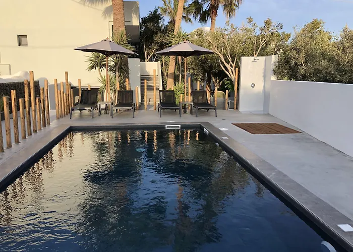 Dragonfly 4* Kamari (Santorini)