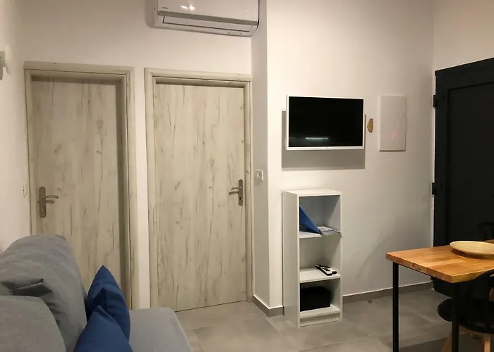 Aparthotel Dragonfly Kamari (Santorini)