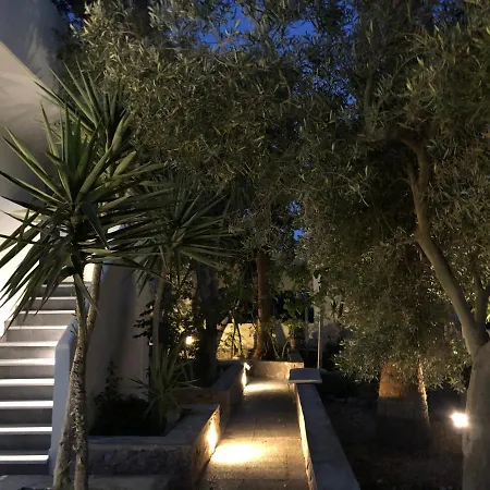 Dragonfly 4* Kamari (Santorini)