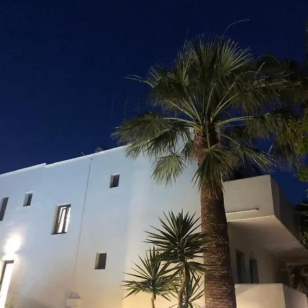 Dragonfly Aparthotel Kamári