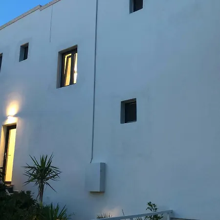 Dragonfly 4* Kamari (Santorini)